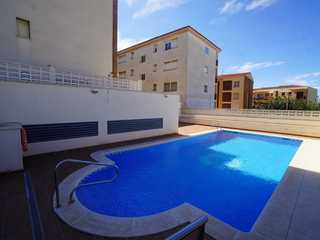 Apartamento con piscina y parking en pleno centro